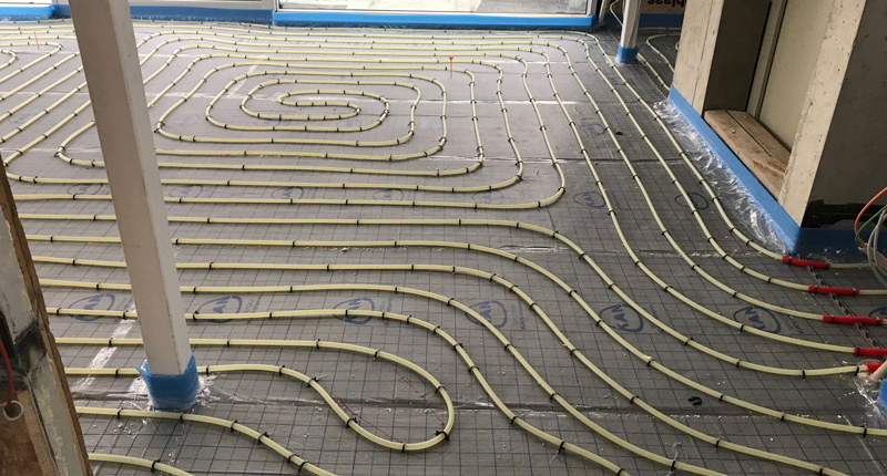 Kabel der Fußbodenheizung