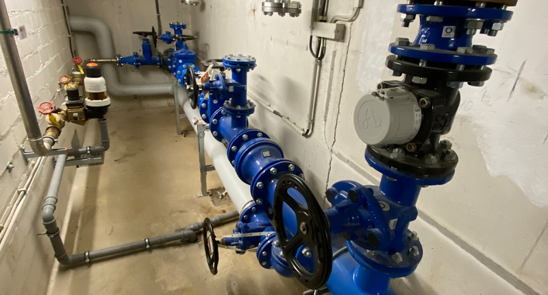 Rohrsystem von Abwasser-, Wasser- und Gasanlagen